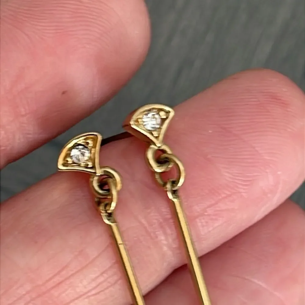 Vintage 1980’s Gold-tone Textured Heart Drop Earrings